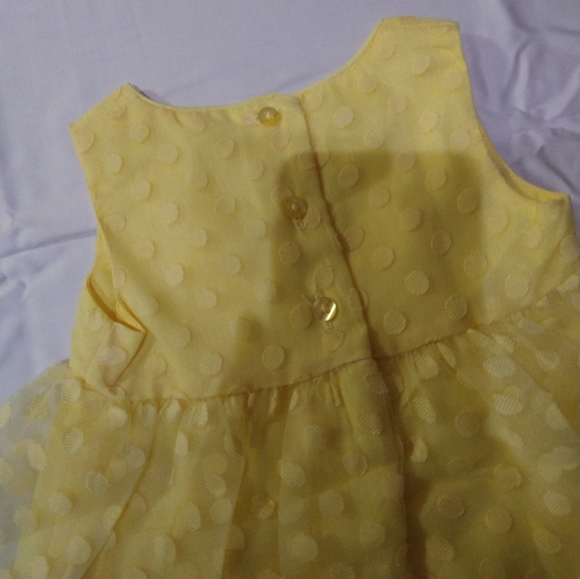 size 3-6 months yellow frilly polka dotted bow dress - Picture 9 of 15